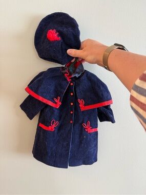 Vintage American Girls | Pleasant Company | Molly’s winter coat and beret